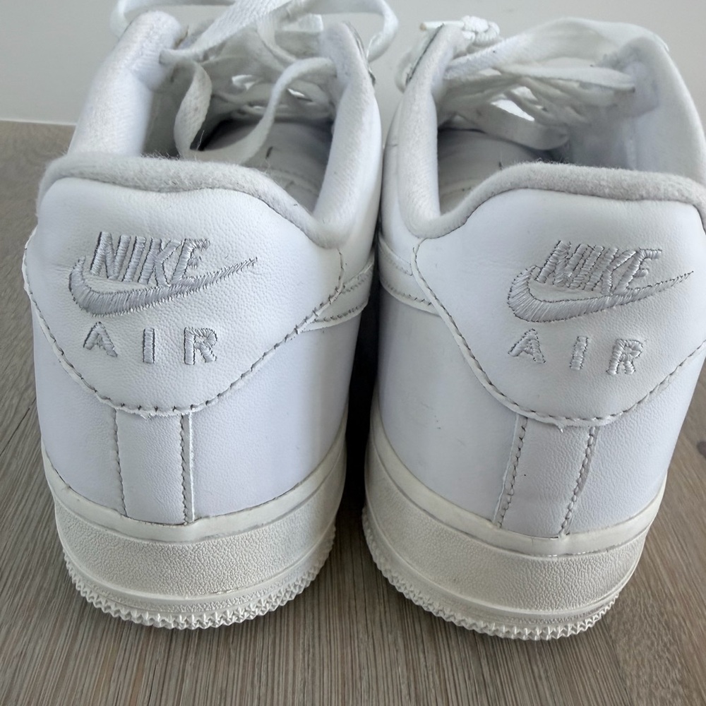 Nike Air Force 1 x Supreme Low Box Logo White Sneakers size 9 - Picture 8 of 10